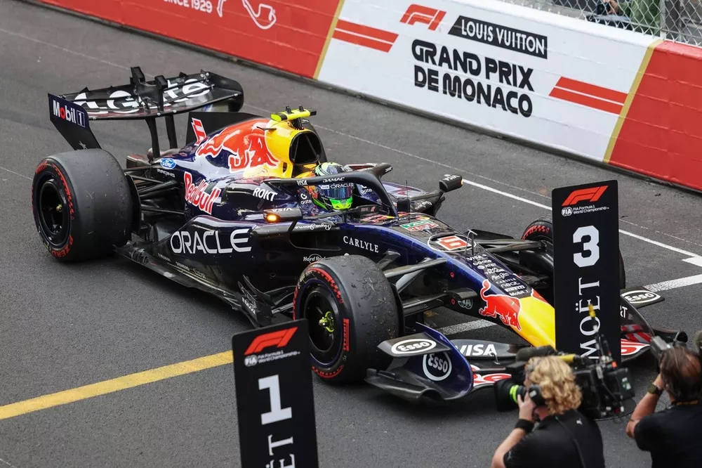 FIA kararlarını açıkladı: Hadjar podyumda, Perez Cadillac’ın ilk puanını kaybetti