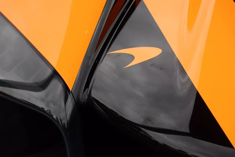 McLaren, Hypercar programında önemli eşiği geçti: Dynisma simülatörü kuruldu